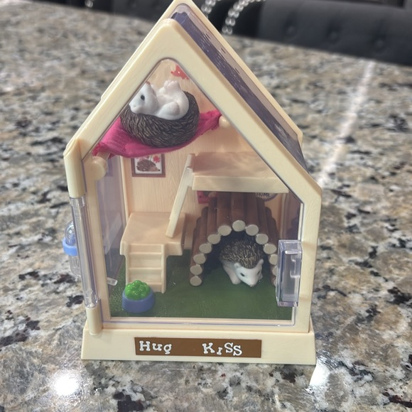 American Girl Hedgehog House Playset with Accessories - Picture 2 of 9
